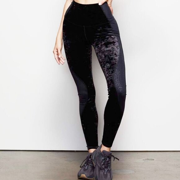 Good American Crushing It velvet leggings black active yoga women new 7 4X new - Picture 1 of 5